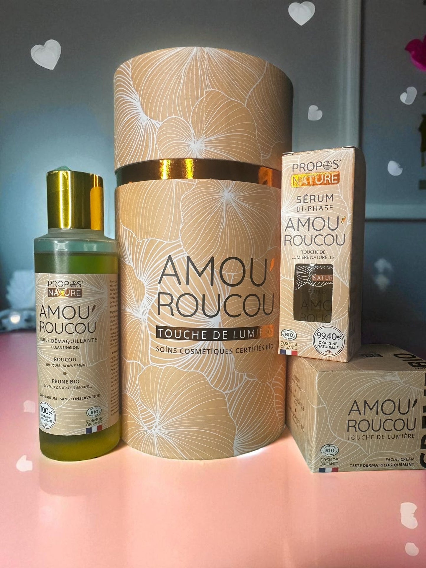 Box skincare bio con crema viso, contorno occhi e struccante