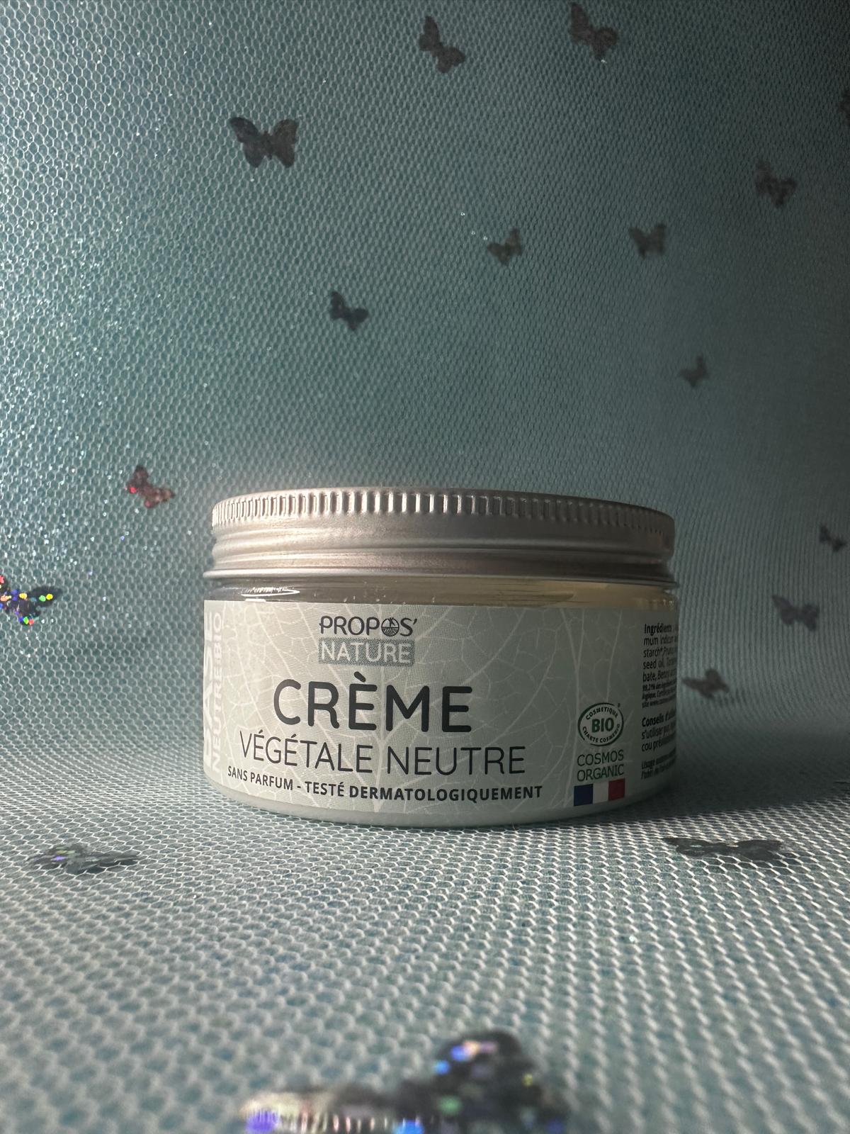 🧴 Crema Vegetale Neutra – Propos Nature Crema base neutra senza profumo, certificata bio. Ideale per tutti i tipi di pelle, anche le più sensibili. Usala pura o personalizzala con attivi naturali. Idrata e protegge con delicatezza.