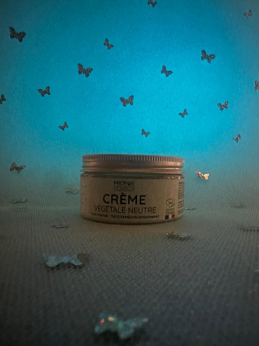 🧴 Crema Vegetale Neutra – Propos Nature  Crema base neutra senza profumo, certificata bio. Ideale per tutti i tipi di pelle, anche le più sensibili. Usala pura o personalizzala con attivi naturali. Idrata e protegge con delicatezza.