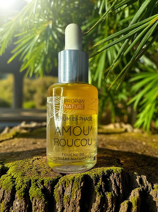 🌞 Amou’ Roucou – Gocce di Luce per la Tua Pelle Siero bifasico certificato bio, dona luminosità naturale e idratazione grazie all’olio di roucou. Texture leggera, ideale per viso e décolleté. Effetto glow immediato, senza ungere.
