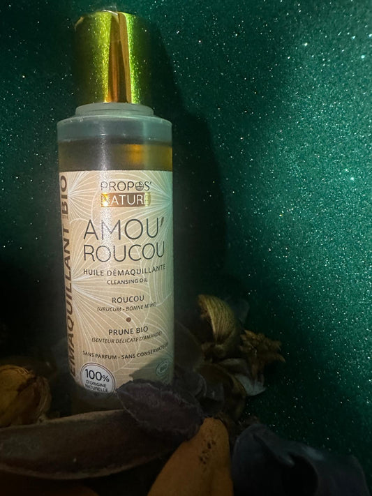 ✨ Olio Struccante Amou’ Roucou – Detersione Naturale. Con roucou e prugna bio, rimuove delicatamente trucco e impurità rispettando la pelle. Senza profumo e conservanti, lascia il viso morbido, pulito e luminoso.